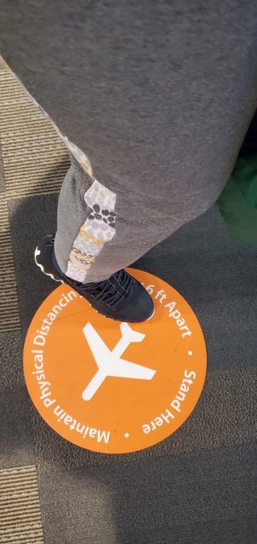 Feels like light weight hi-top gym shoes