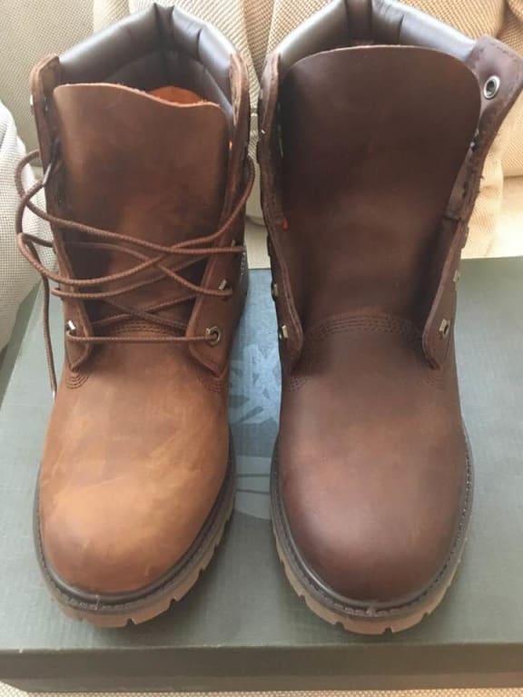 Boot Without Laces is Treated