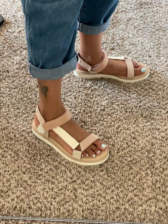 Review Thumbnail Image 2 256459642