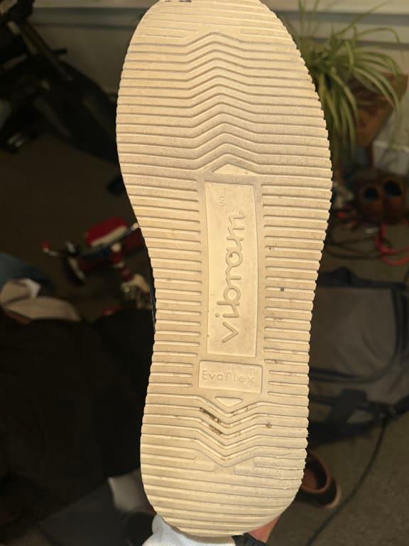 Review Thumbnail Image 3 385649544