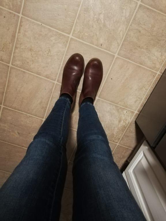 women's magby chelsea boots