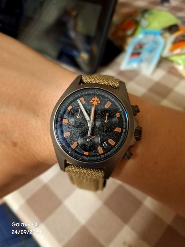 Review Thumbnail Image 0 256484015