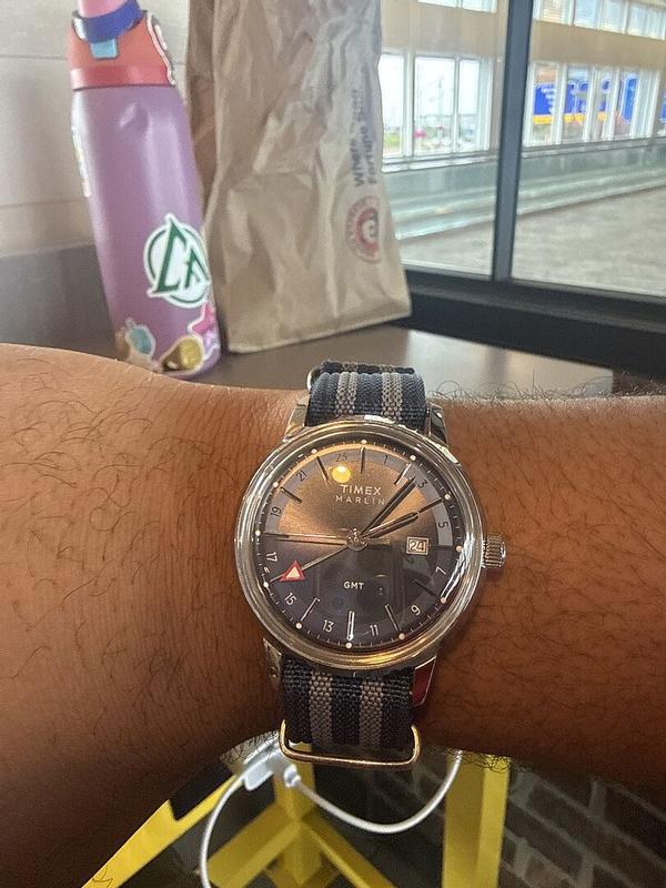 Customer photo for "Watch itself is amazing. Wish"
