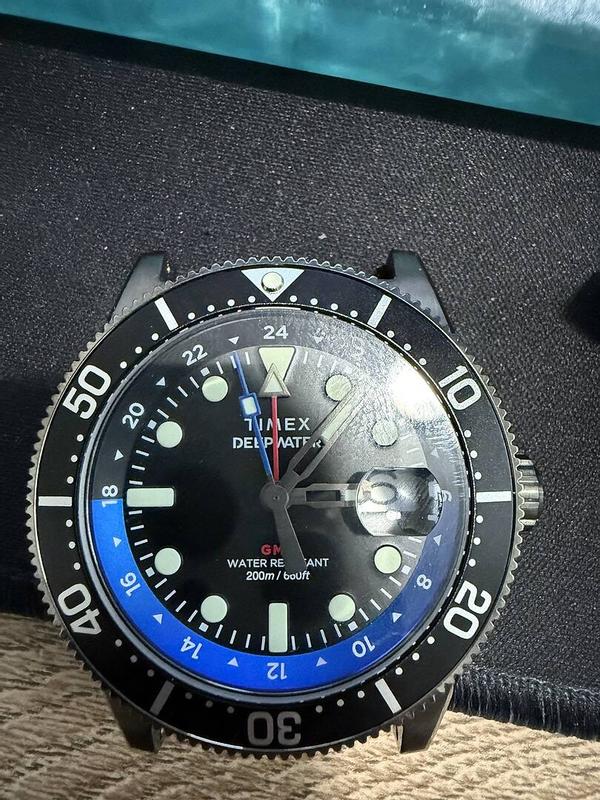 Customer photo for "The hour hand was off"