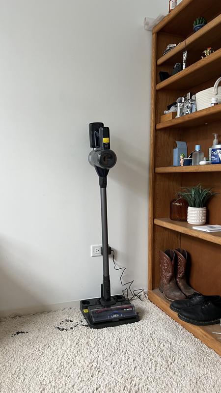 Customer carousel item 8.