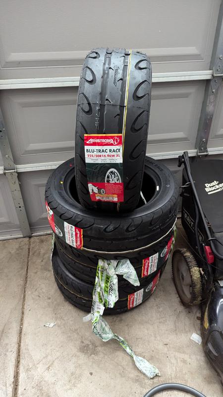 Armstrong Blu Trac Race | 200TW Racing Tire for Endurance and