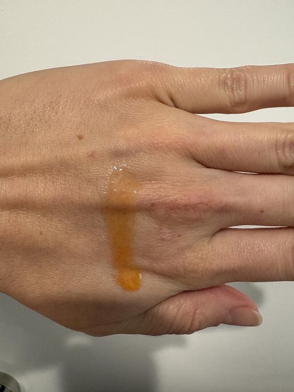 Customer photo for "Can feel my skin absorbing the product"