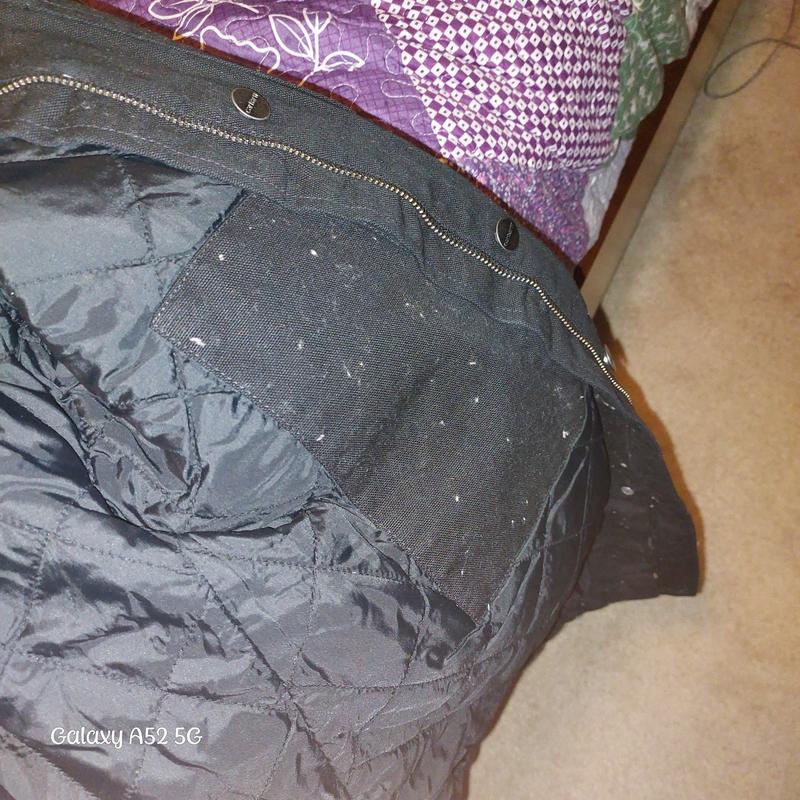 Balls on inside of pockets on both sides