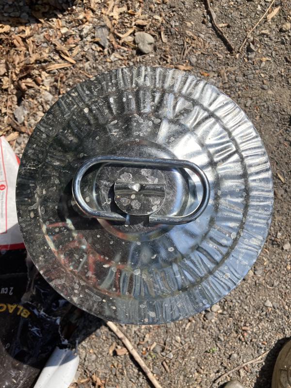 after 3 openings crappy spot welds come loose and handle comes off - JUNK