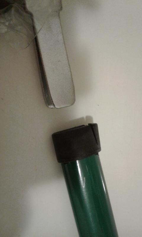 handle plastic end split