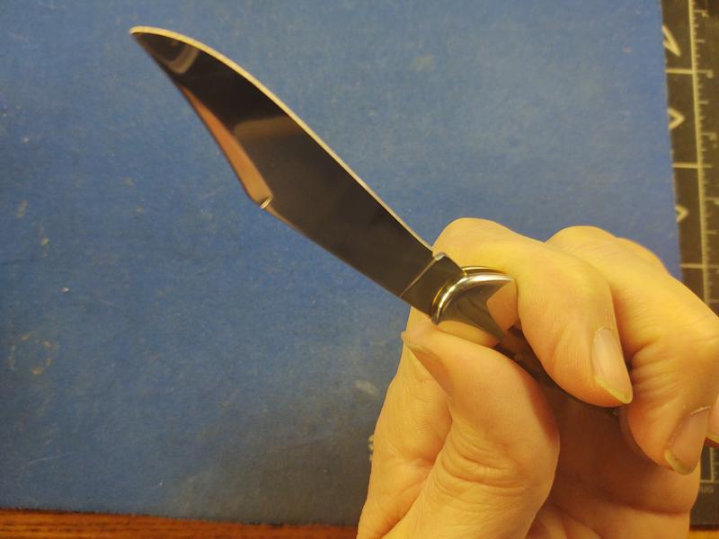 Small (Mini) to large in XXL hand.
