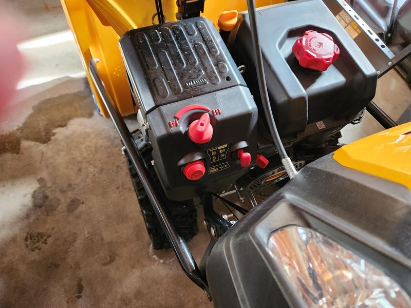 Second hand snowblower