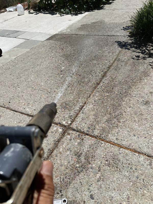 Unit with lose pressure, broken load springs from two pumps, broken hose when received new.