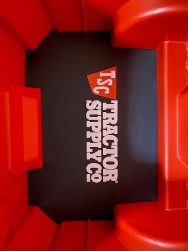 Tractor Supply 22" Rolling Packout pad