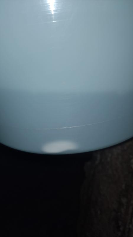 You can see both the level and the stretch mark.