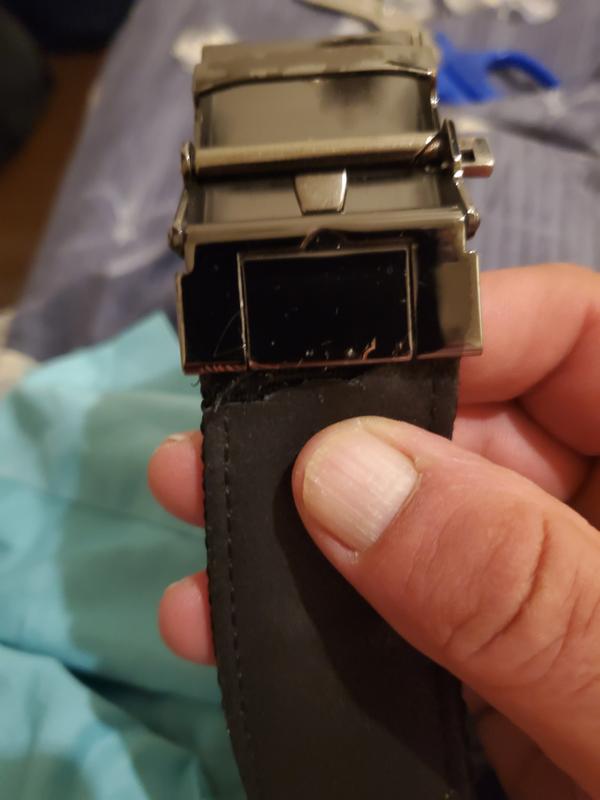 This end slips out all the time.  Does not hold