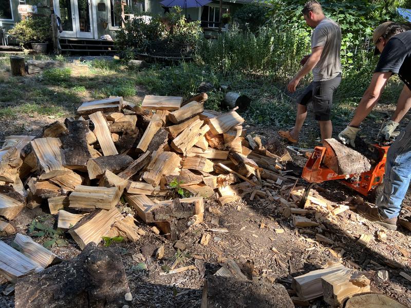 30 minutes of splitting with my father in law