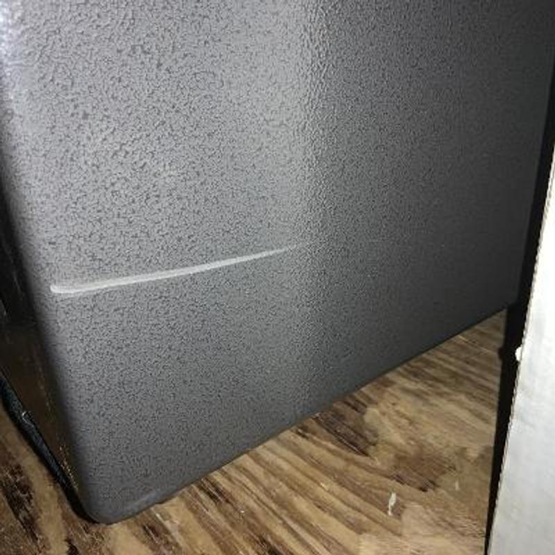 scratch from mfg to store loading into trailer