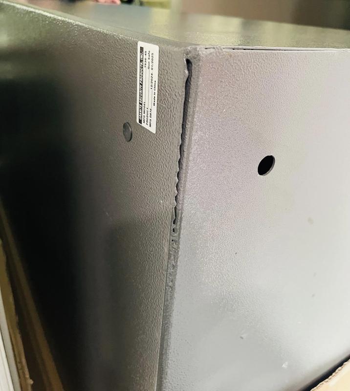 Bottom missing factory weld