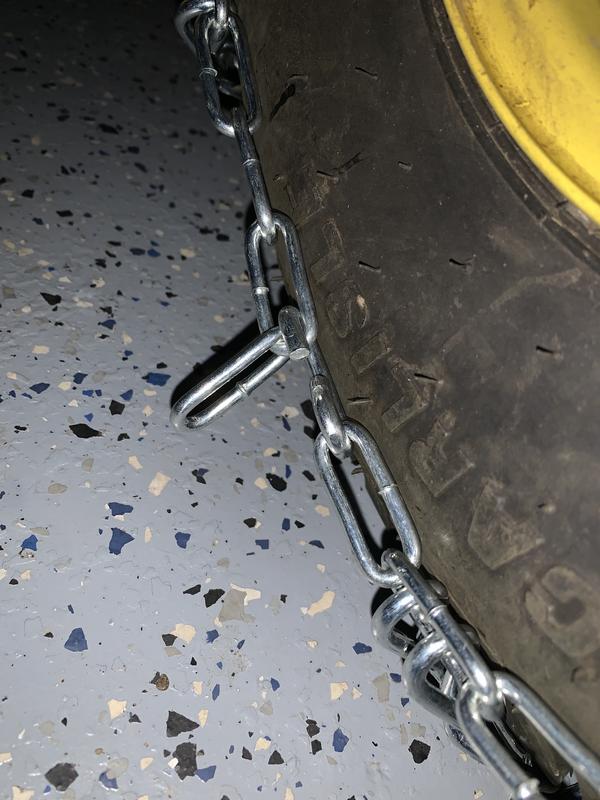 Inside link retaining loop