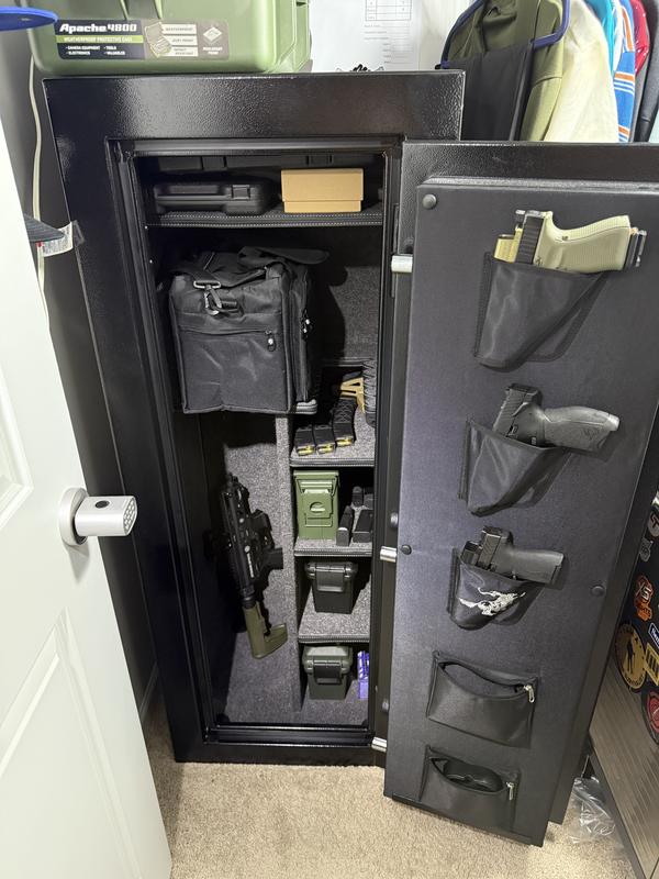Right after this pic I realized the G19 in the top pocket was too big.