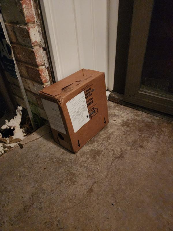 Clearly states fragile plants, Notice arrows pointing to the concrete. They killed these herbs and offer no warranty or guarantee. UPS FAILS AGAIN!! Bad service by the retailer and logistics company