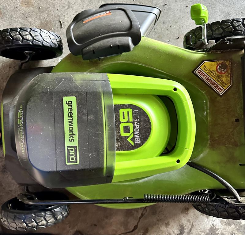 Greenworks pro 60 volt lawn mower top view