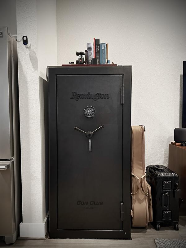 MATTE BLK LIVING RM SETUP