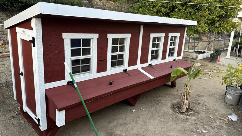OverEZ Jumbo Chicken Coop