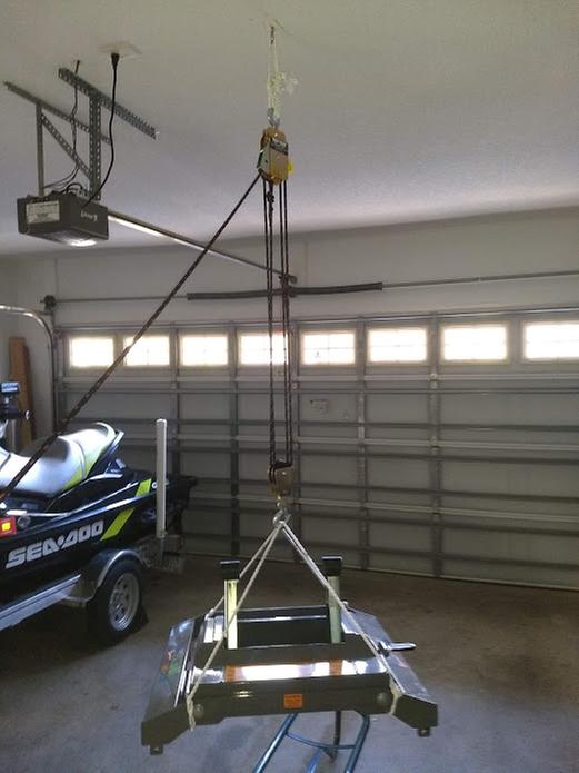 Tuf-Tug 700 block and tackle, works great, has controlled descent.