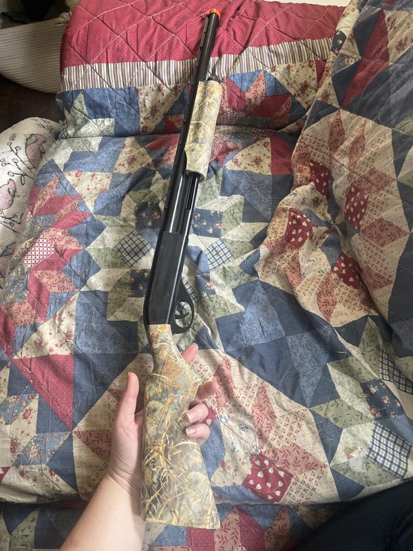 Lightweight, easy for my 100th percentile 3yo to handle.