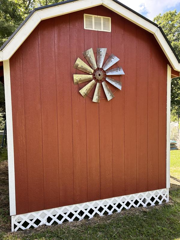 Windmill blades on barn/shed