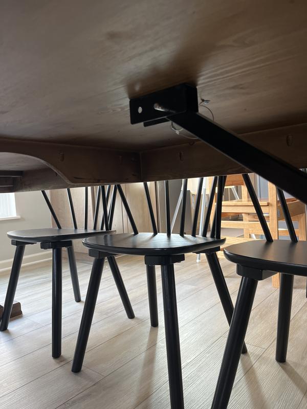 Leg locking mechanism