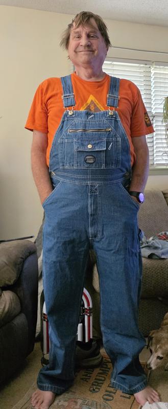 Fit true to size, comfy.  Good quality, well made bibs. Already plan to get more bibs from Tractor Supply.  Oh, I ordered online, ship to me. More than happy with purchase.  Thanks!