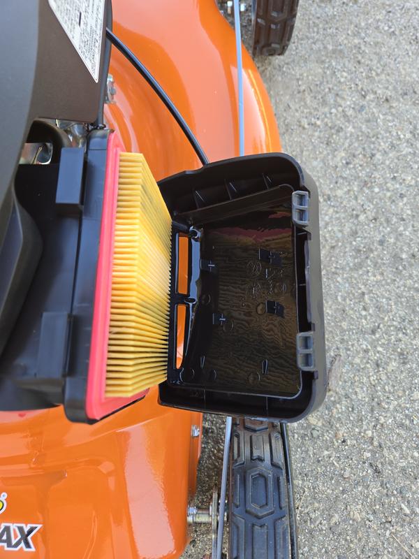 Oil in air filter cover