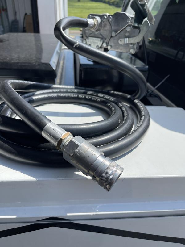 Quick disconnect added for pump nozzle or extension hose