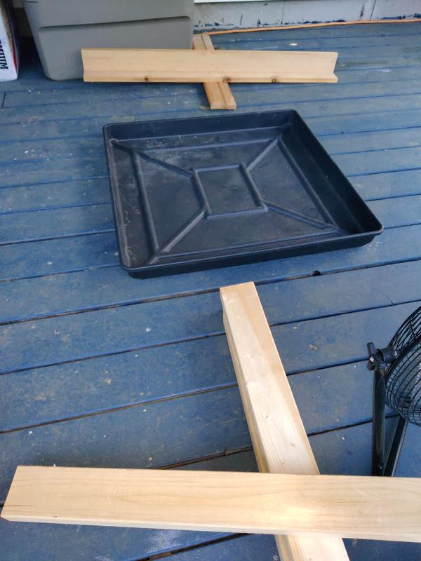 30x30in tray