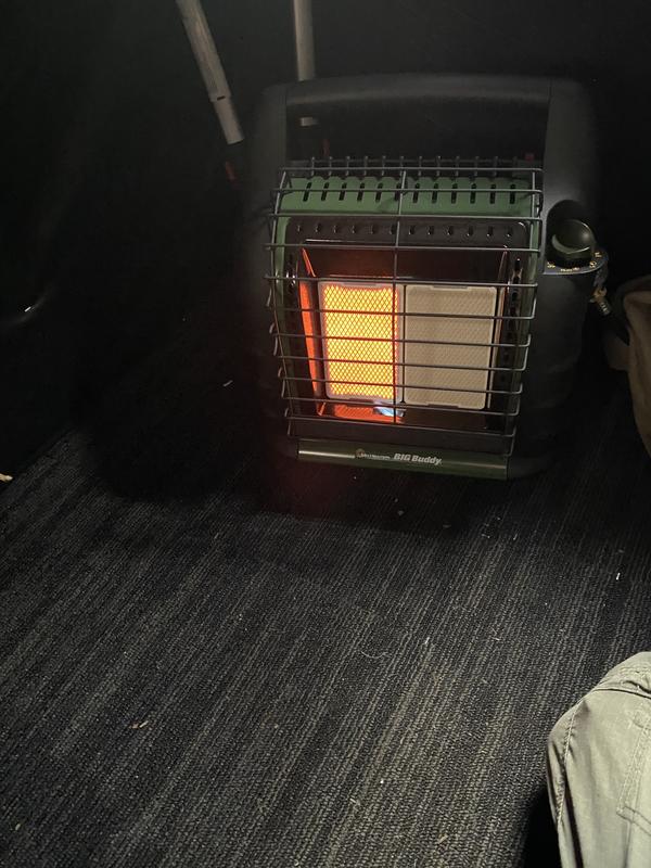 First pic is just of it working and the other pics are when I took them out of the shipping box! Was packaged nicely and there were no damages!