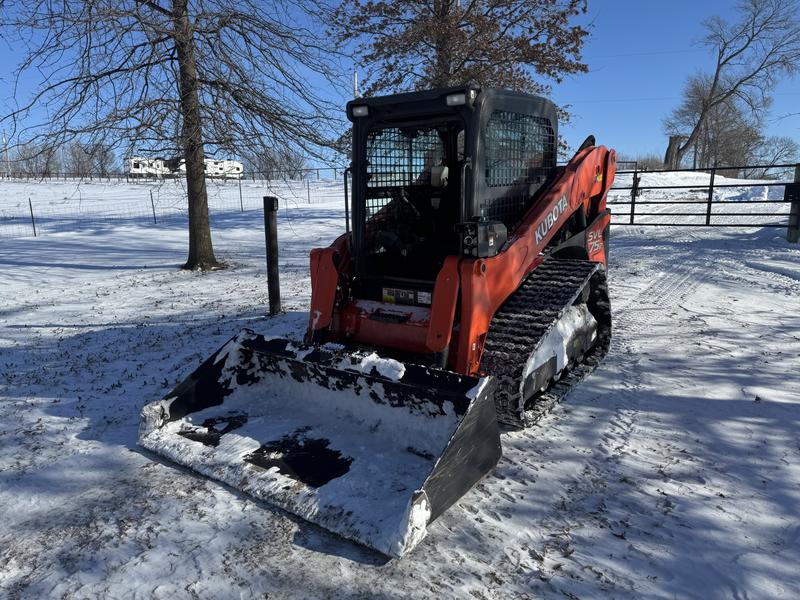 Handling wood on my sawmill, cutting large trees down, and out in the zero weather moving snow and feeding livestock, these gloves work very good and hold up better than all others I’ve used.