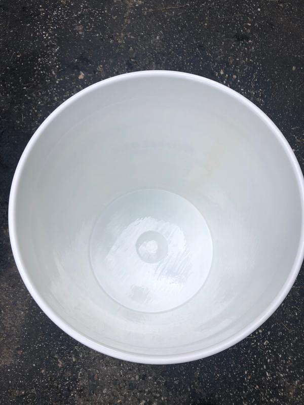 Empty 5 gallon pail, no contamination