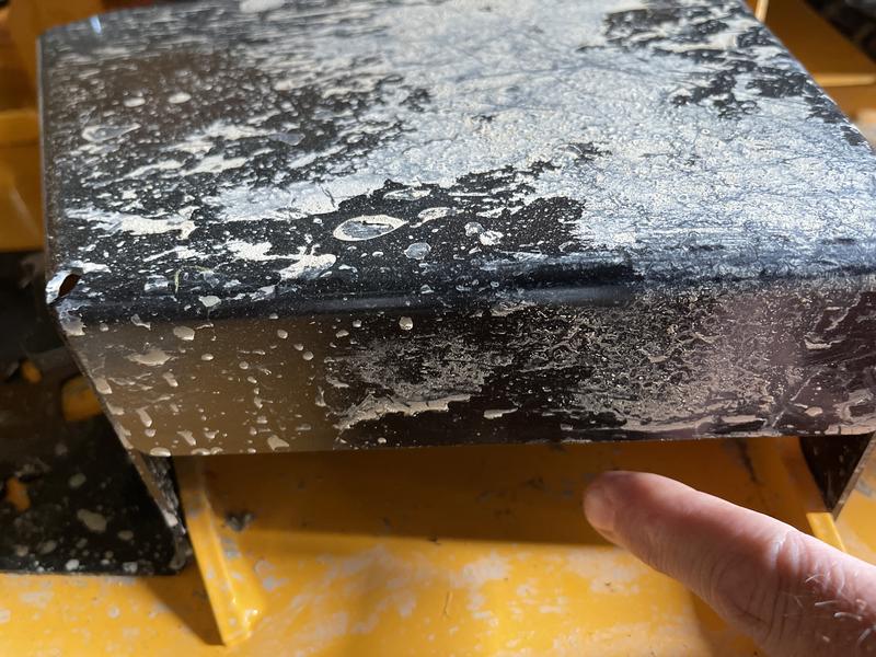 Easy to blow out debris