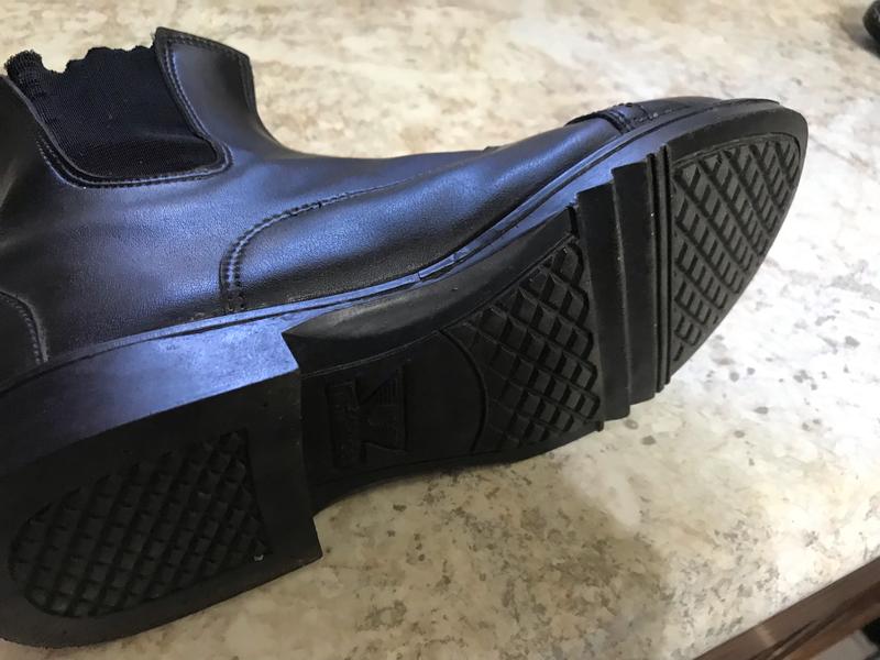 You can see the tread is still like new!