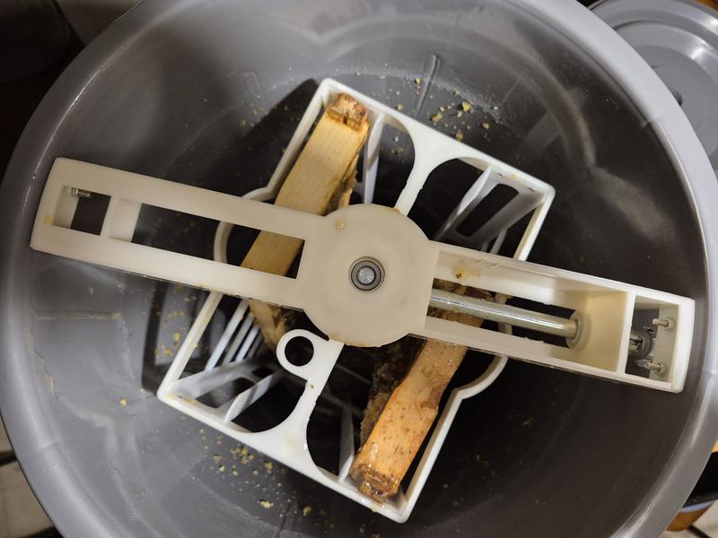 How it looks with 2 frames