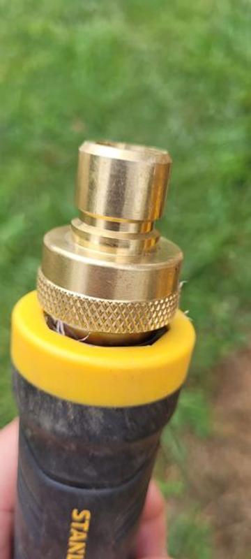 Quick connect on Stanley Fatmax hose