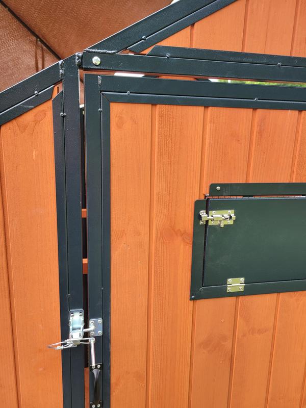 Gap around the door