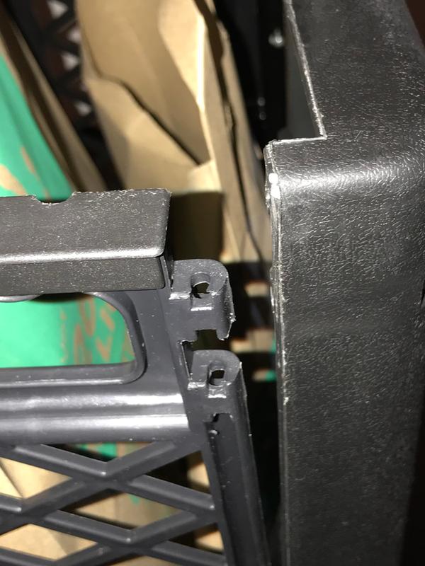 Missing plastic pin for top hinge made it difficult to lean it back to roll