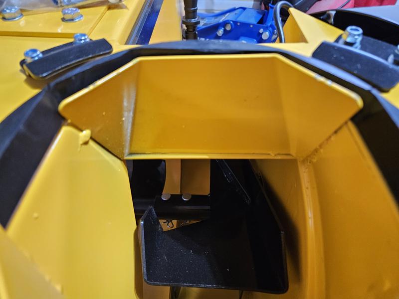 No fusion on impeller housing and missing weld on chute opening