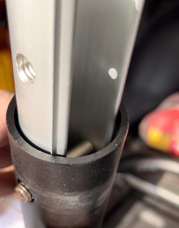 No thru hole on opposite side of thread hole!