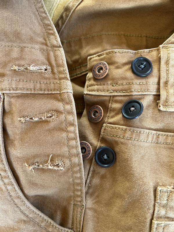 Buttons added for a more fitted waiste