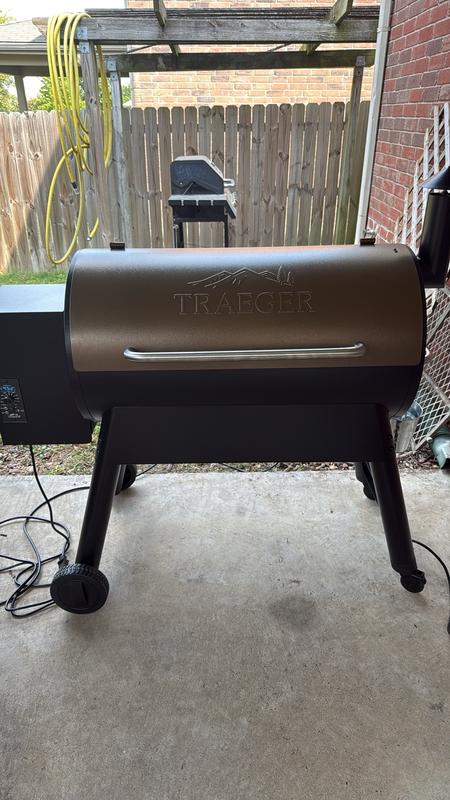 Pro 34 Barbeque Pellet Grill, 36,000-BTU, Cooking